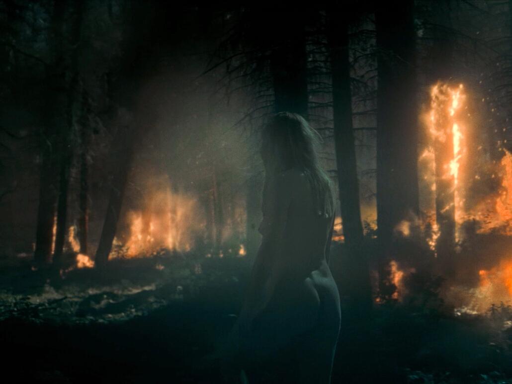 Jennifer Lawrence in Die My Love (14)

