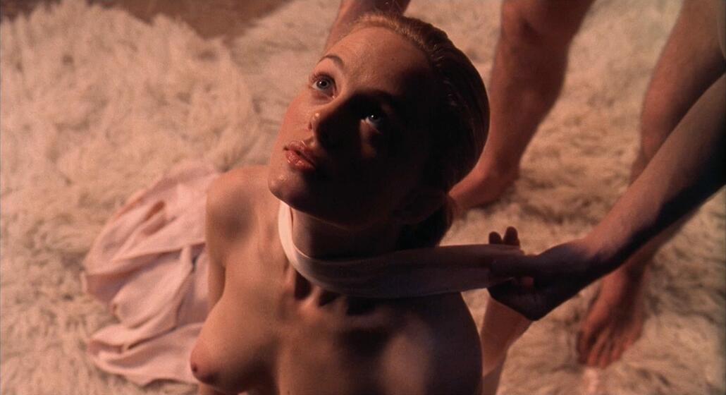 Heather Graham Nude In Killing Me Softly (16)
