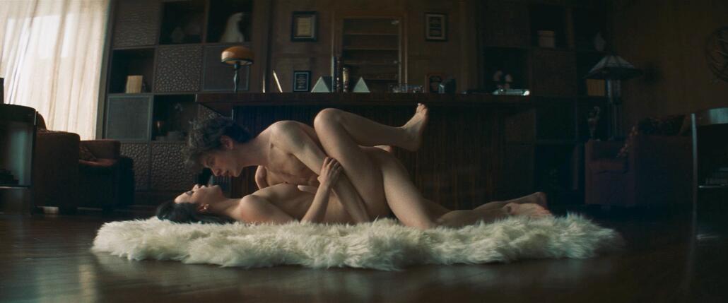 Mikey Madison Nude In Anora (10)
