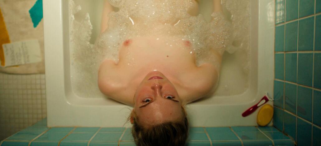Elle Fanning in Margos Got Money Troubles (5)
