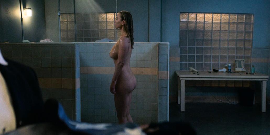Betty Gilpin in GLOW (4)
