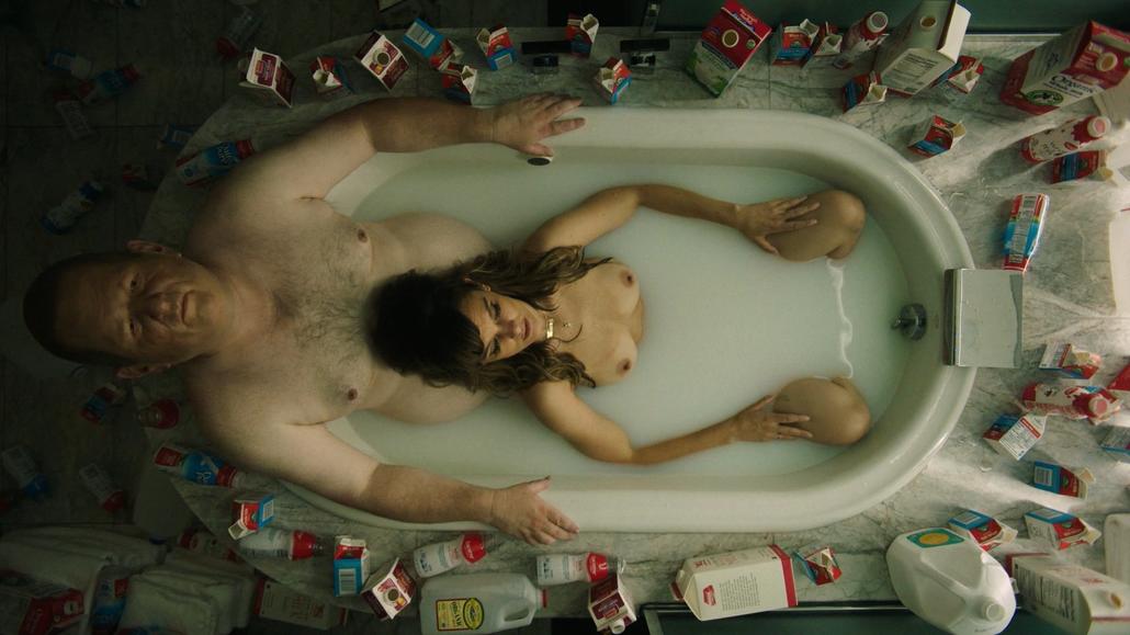 Frankie Shaw in SMILF (10)
