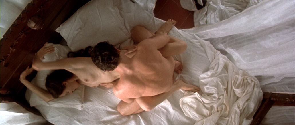Angelina_Jolie_Nude_281029.jpg