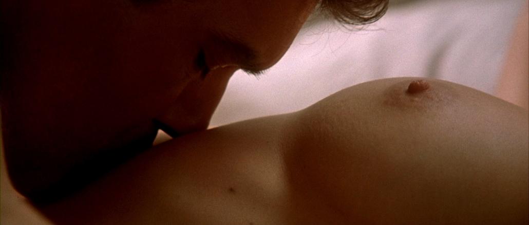 Angelina_Jolie_Nude_28729.jpg