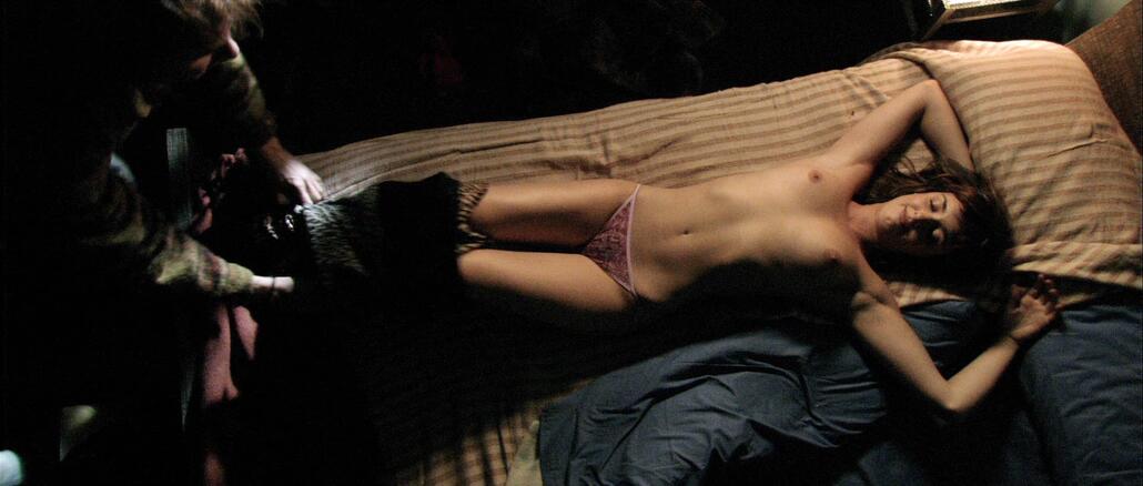 Paz Vega in Sex and Lucia (18)
