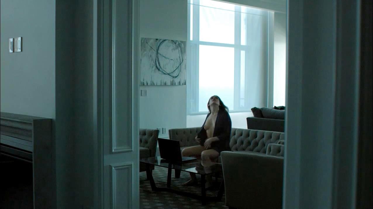 Riley Keough in The Girlfriend Experience (19)

