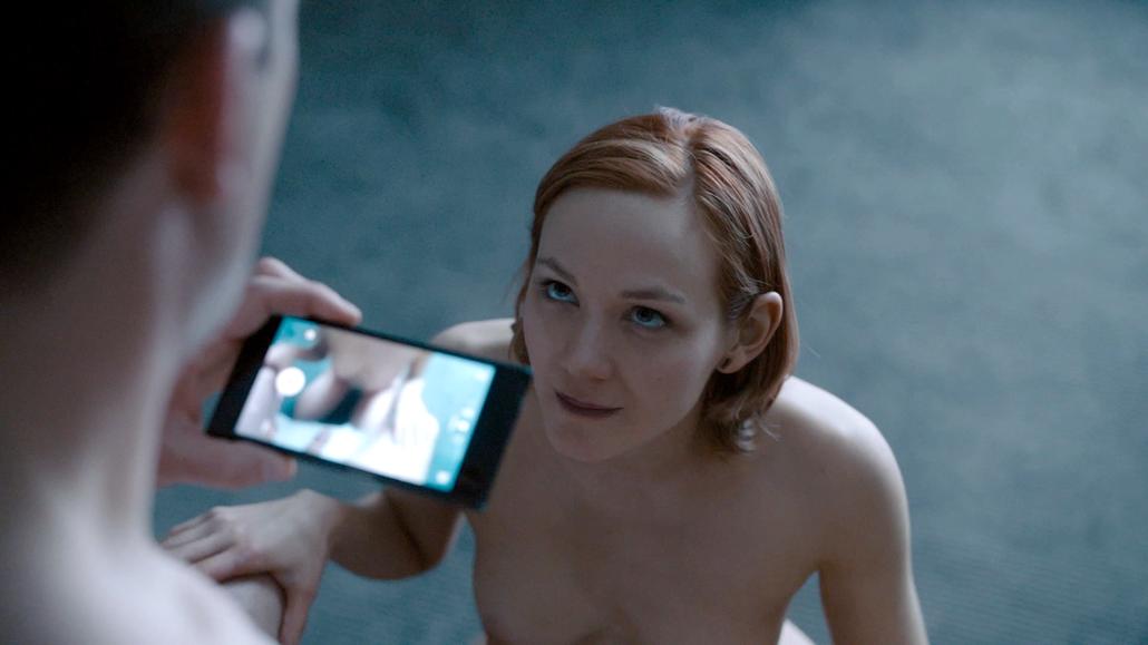 Riley Keough in The Girlfriend Experience (6)
