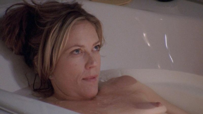 Ally-Walker-Tell-Me-You-Love-Me-S01E07_4
