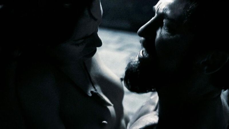 Lena Headey - 300 - Open Matte_1
