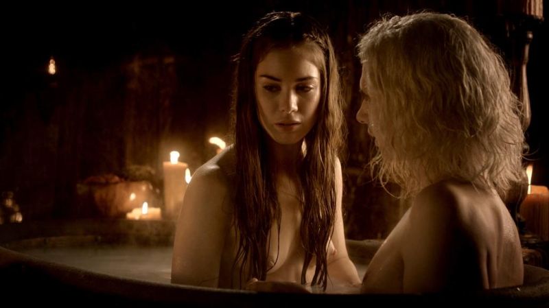 Roxanne McKee - Game of Thrones - S01E04_3
