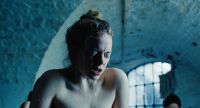 Emma_Stone_-_The_Favourite_-_1_1.jpg