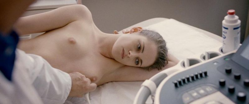 Kristen Stewart - Personal Shopper - 1_1
