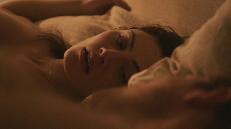 Phoebe Tonkin - Safe Harbour - S01E04_3

