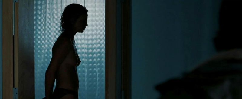 Charlize_Theron_-_The_Burning_Plain_-_3_1.jpg
