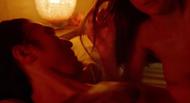 Alexandra Daddario - Lost Girls and Love Hotels - 4_1
