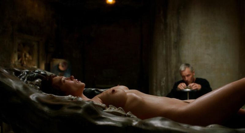 Lea Seydoux - Crimes of the Future_1
