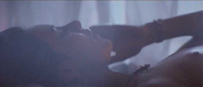 bM2823-MadeleineStowe@Revenge-1_3
