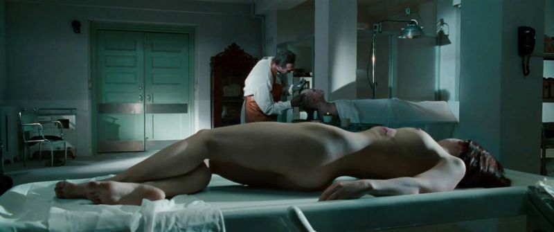 Christina_Ricci_-_AfterLife_-_4_2.jpg