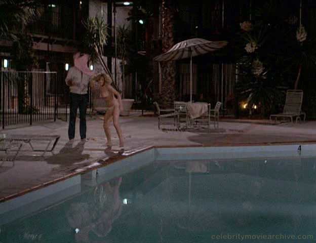 bM10153-BeverlyDAngelo@Vacation-2_1
