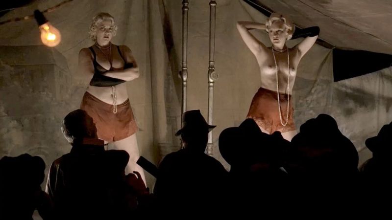 Carla Gallo & Cynthia Ettinger - Carnivale - S02E07_4
