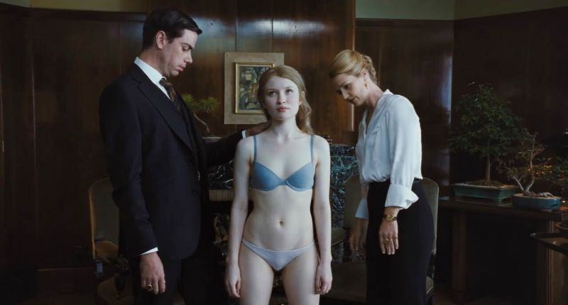 Emily Browning - Sleeping Beauty - 01_3

