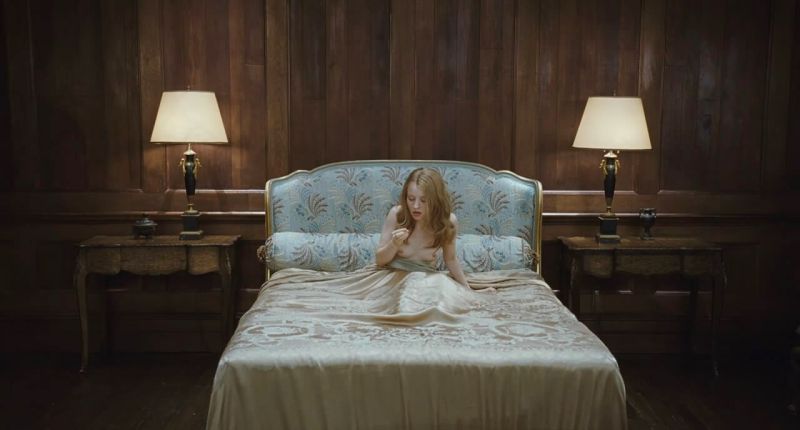 Emily Browning - Sleeping Beauty - 09_1
