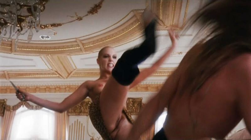Elizabeth-Berkley-Showgirls-8-HDTV-Excerpt_4.jpg