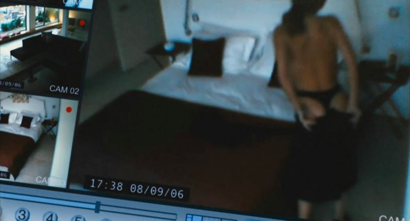 Gillian_Anderson_-_Straightheads_-_1_4.jpg