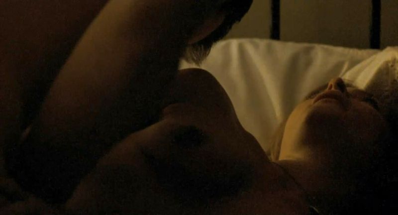 Gillian_Anderson_-_Straightheads_-_3_2.jpg