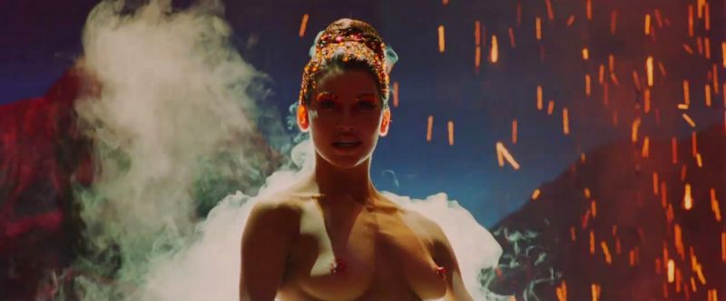 Gina-Gershon-Showgirls-1_1.jpg