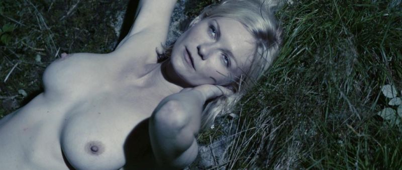 Kirsten Dunst nude (11)
