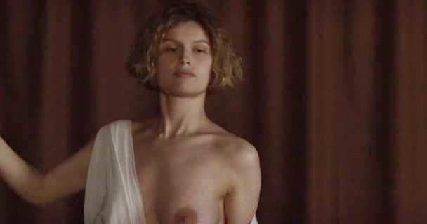 Laetitia Casta nude (12)
