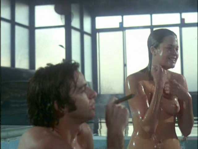 Melanie Griffith Nude (17)
