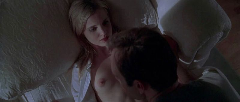 Mena Suvari Nude (3)
