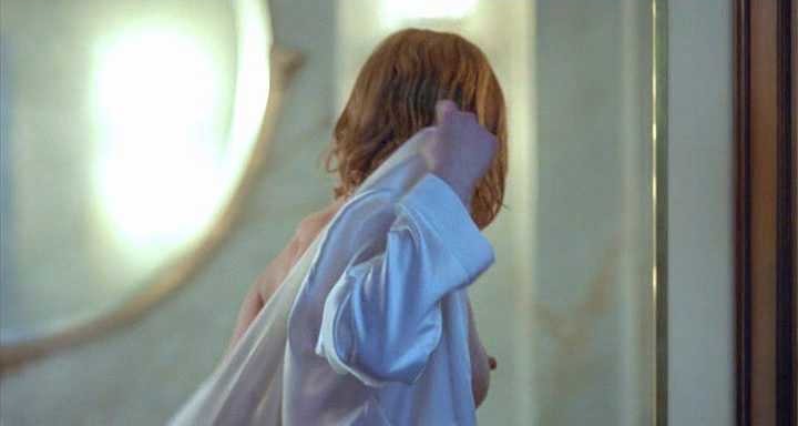 Milla Jovovich Nude (12)
