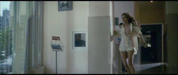 Mischa Barton Nude (12)
