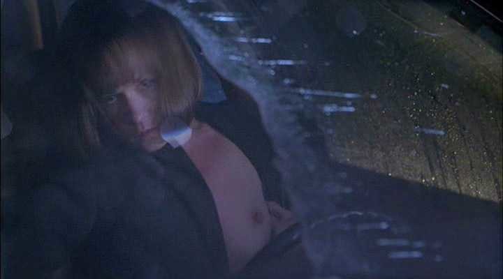bM0446-HollyHunter_Crash-1_2.jpg