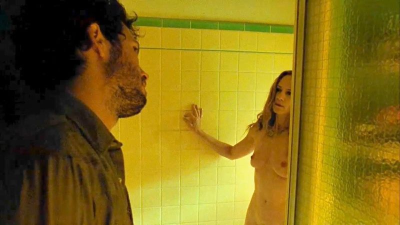 Holly_Hunter_-_Thirteen_2.jpg