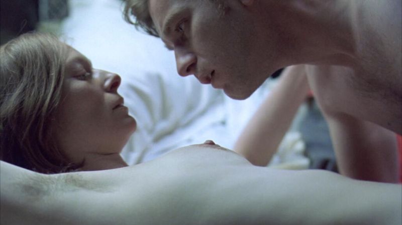 Tilda Swinton nude (16)
