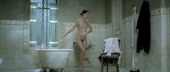 Virginie Ledoyen nude (14)
