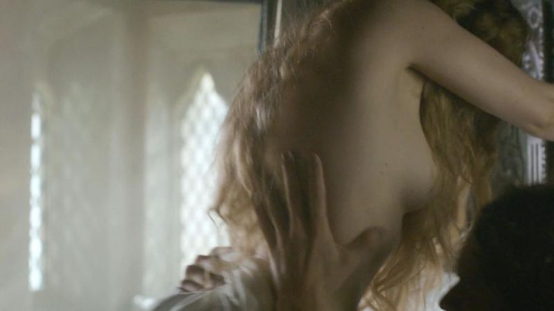 Jodie Comer nude (5)
