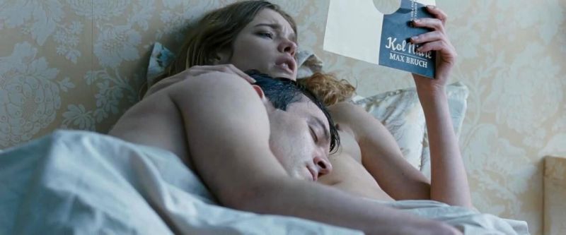 Natalia Vodianova Nude (10)

