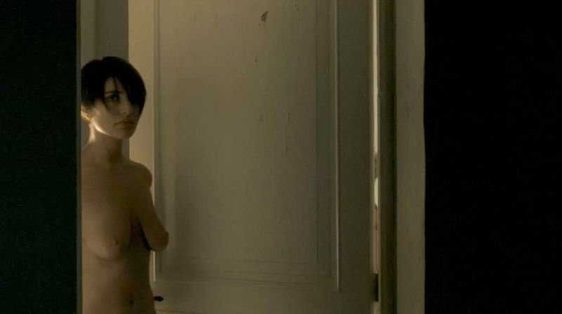 Caterina Murino nude (4)
