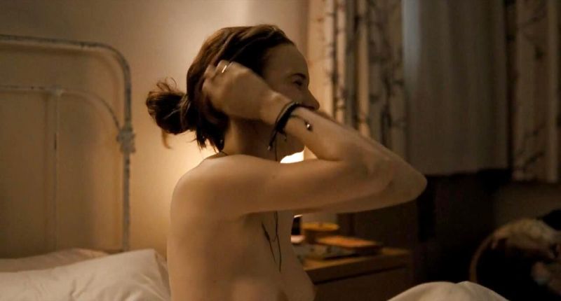 Rachel Brosnahan nude (16)
