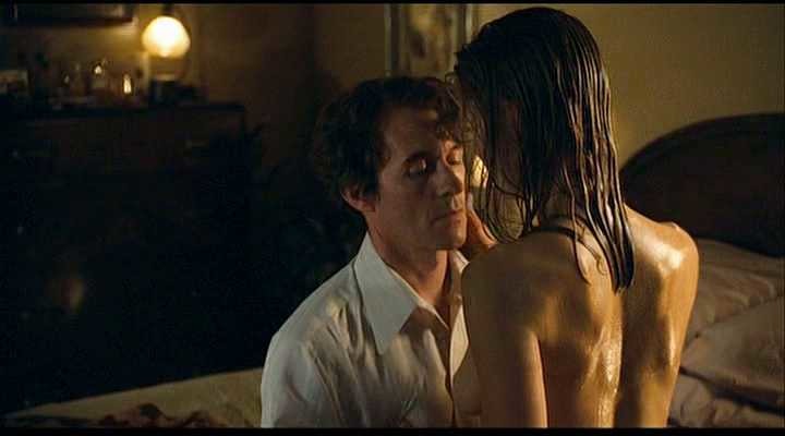 Rosamund Pike nude (8)
