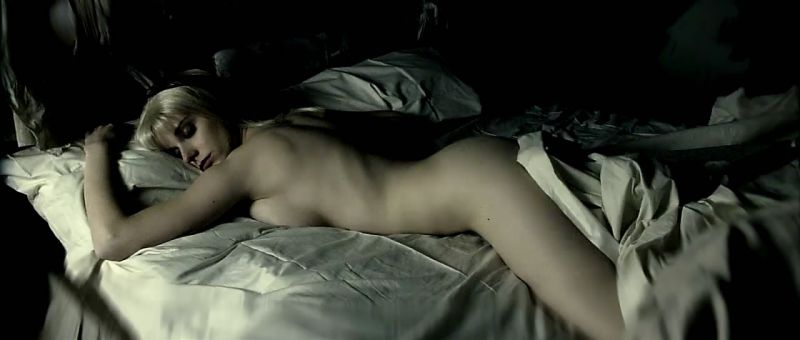 Carolina Bang nude (1)
