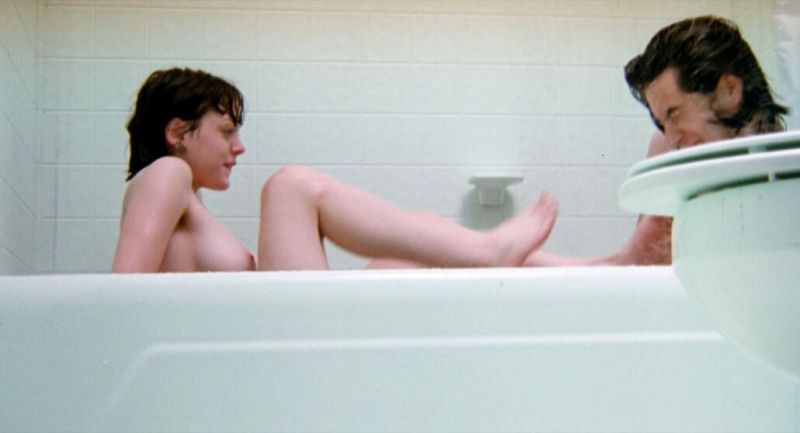 Rose-McGowan-The-Doom-Generation-2_4.jpg