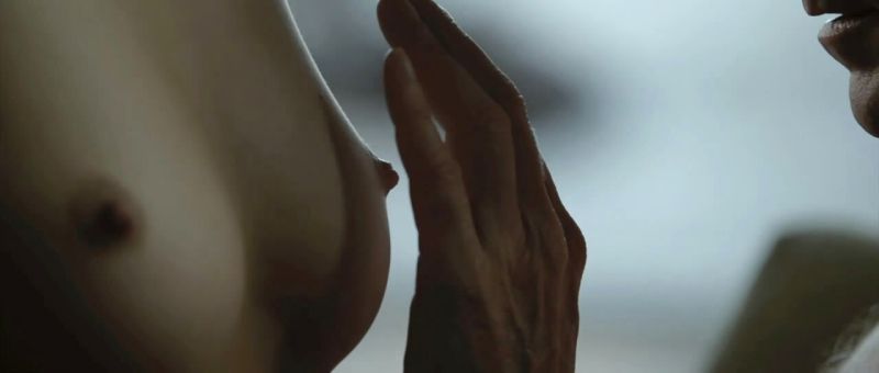 Carice van Houten - Black Butterflies - 2_2
